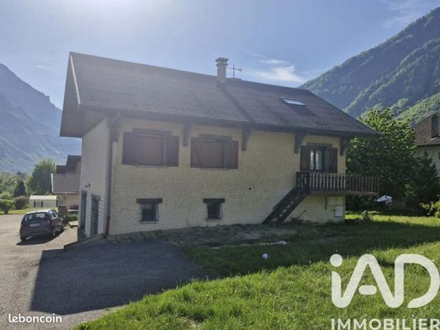 Villa 6 pièces 128 m²