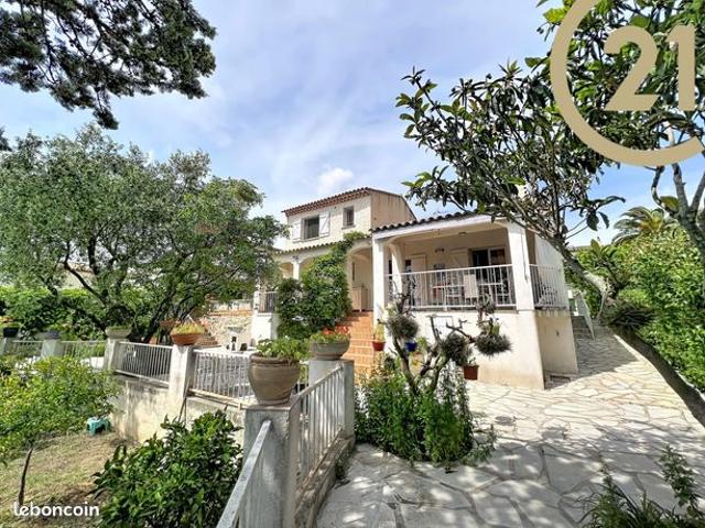 Villa 6 pièces 130 m²
