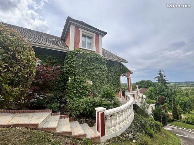 Villa 6 pièces 130 m²