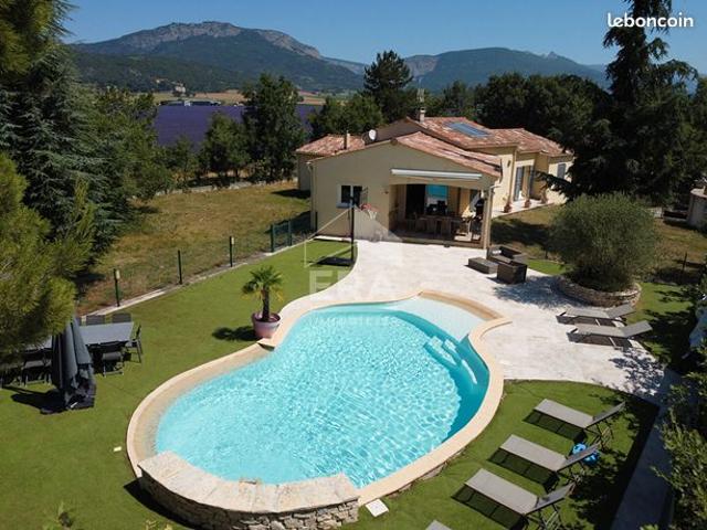 Villa 6 pièces 132 m²