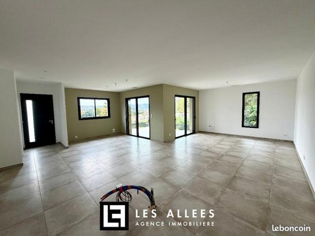 Villa 6 pièces 132 m²
