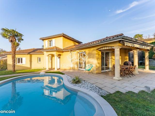 Villa 6 pièces 135 m²