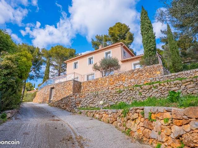 Villa 6 pièces 137 m²