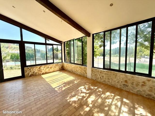 Villa 6 pièces 137 m²