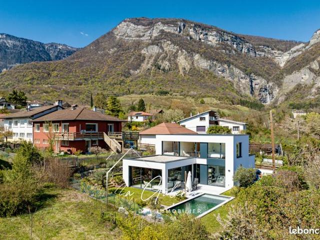 Villa 6 pièces 137 m²