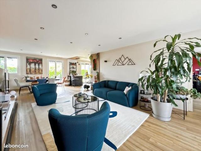 Villa 6 pièces 140 m²