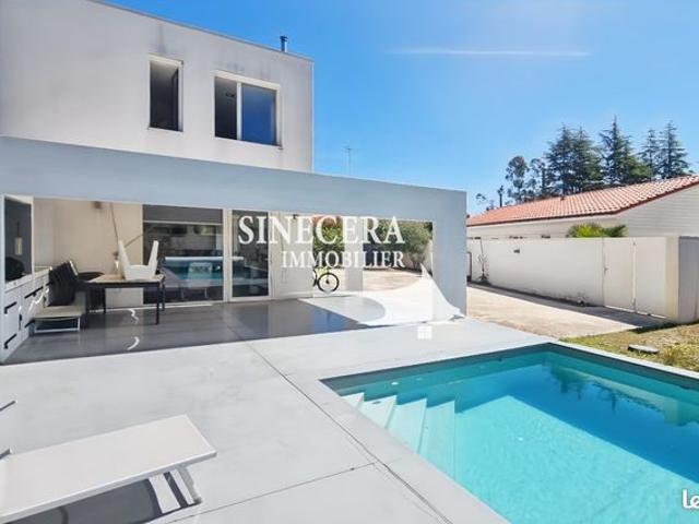 Villa 6 pièces 140 m²