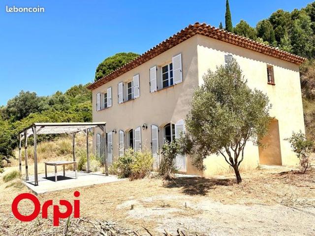 Villa 6 pièces 140 m²