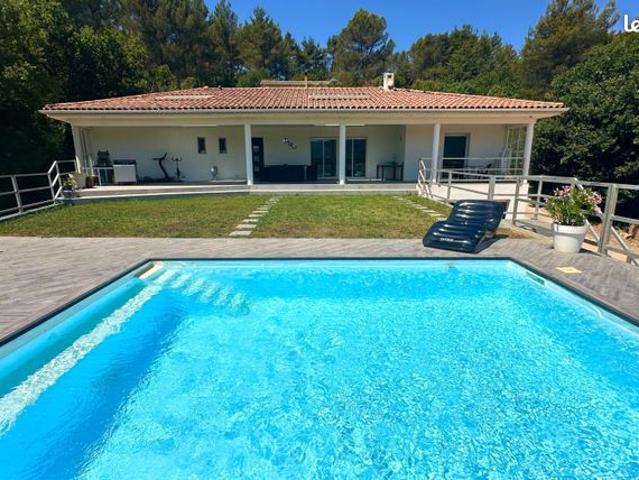 Villa 6 pièces 140 m²