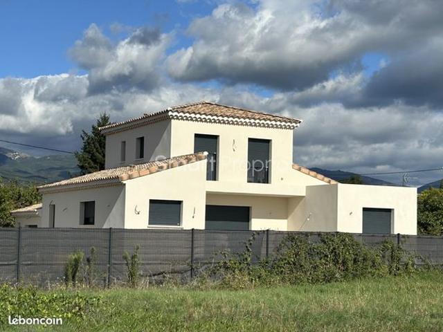 Villa 6 pièces 140 m²