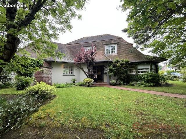 Villa 6 pièces 140 m²