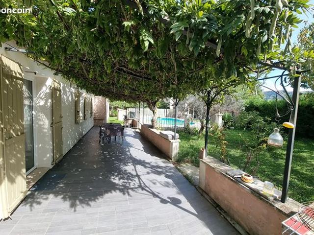 Villa 6 pièces 140 m²