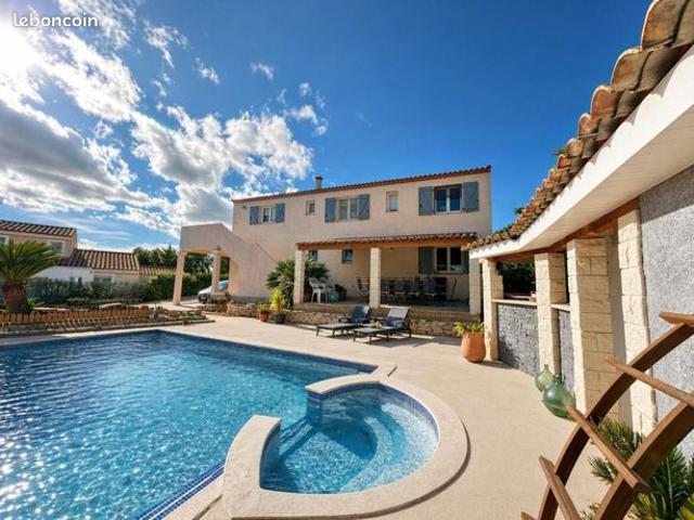Villa 6 pièces 140 m²