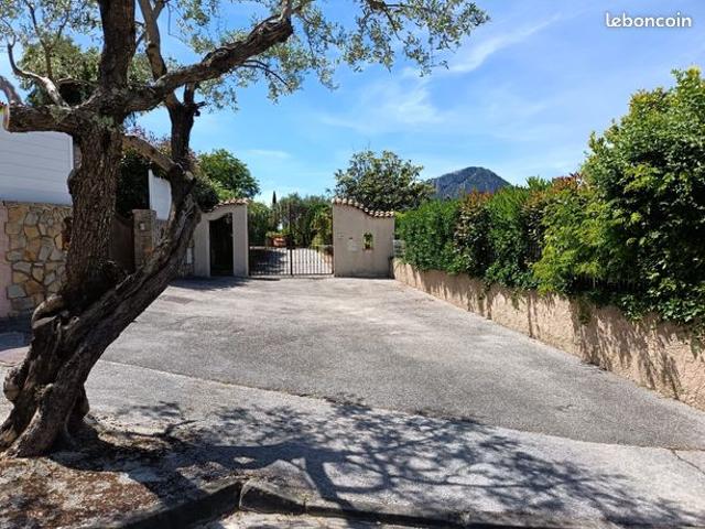 Villa 6 pièces 140 m²