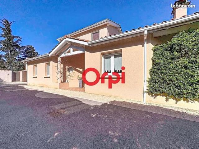 Villa 6 pièces 140 m²