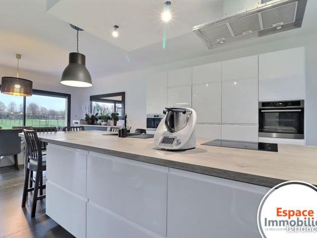 Villa 6 pièces 140 m²