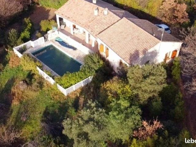 Villa 6 pièces 140 m²