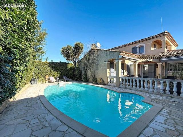 Villa 6 pièces 140 m²