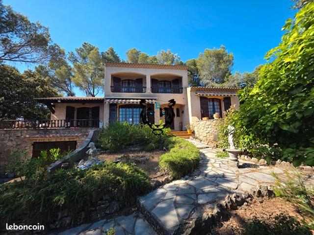 Villa 6 pièces 140 m²