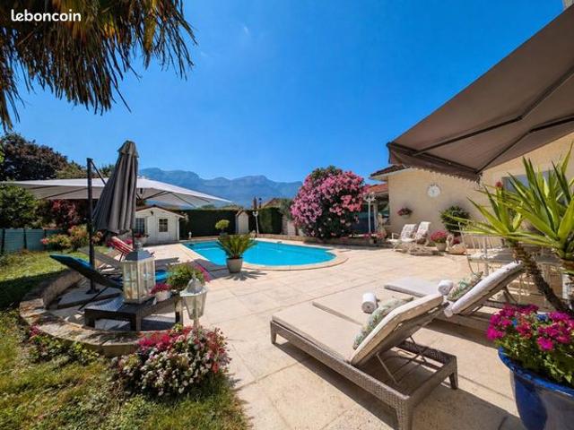 Villa 6 pièces 140 m²