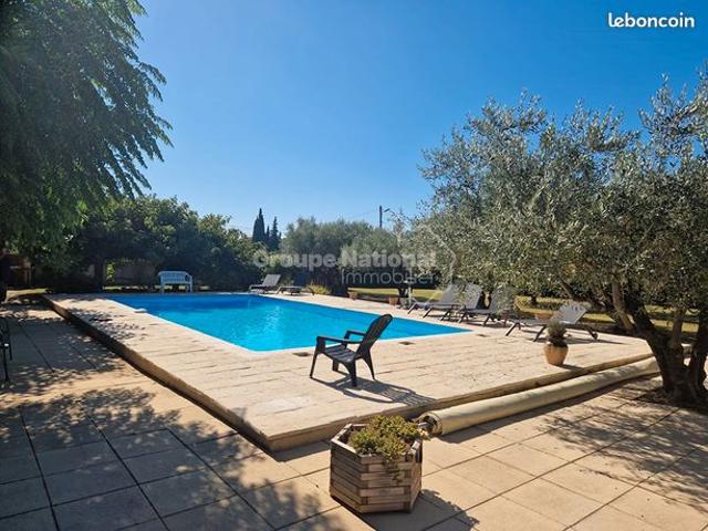 Villa 6 pièces 140 m²
