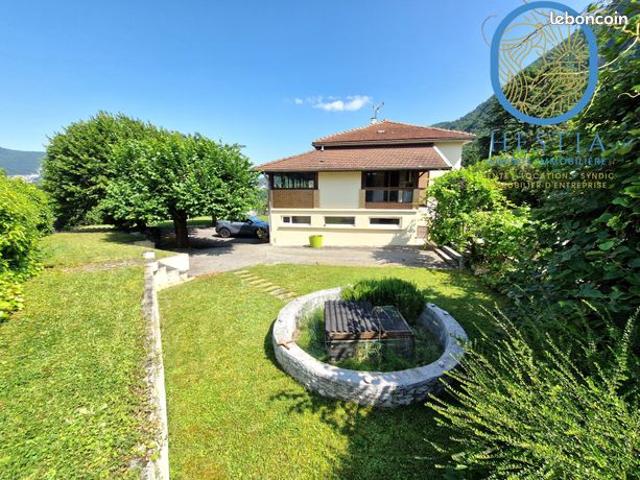 Villa 6 pièces 140 m²