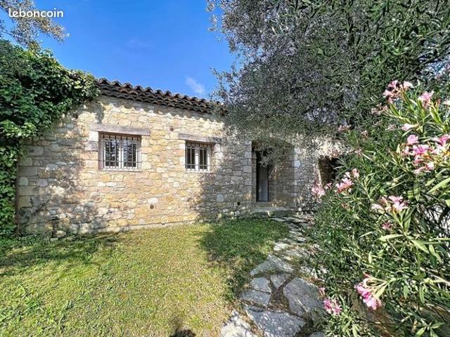 Villa 6 pièces 140 m²