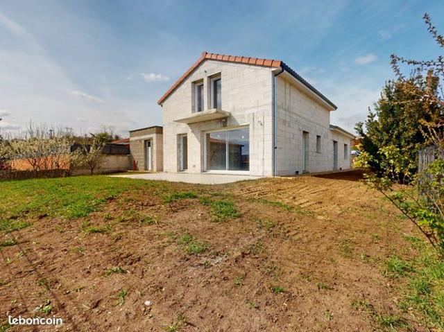 Villa 6 pièces 140 m²