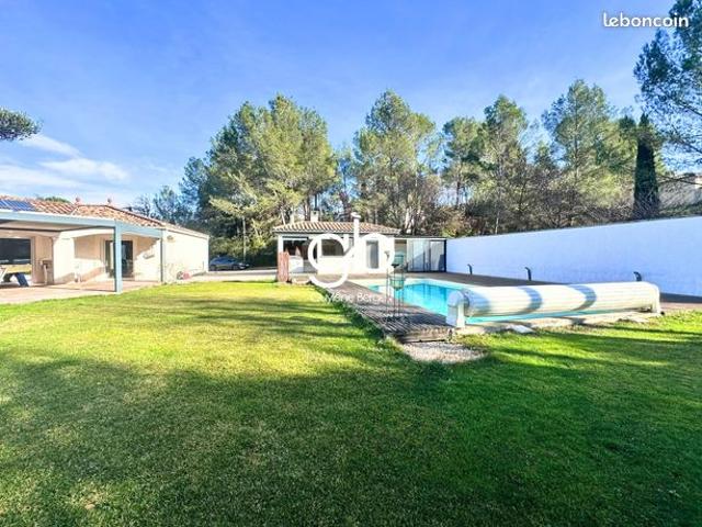 Villa 6 pièces 140 m²