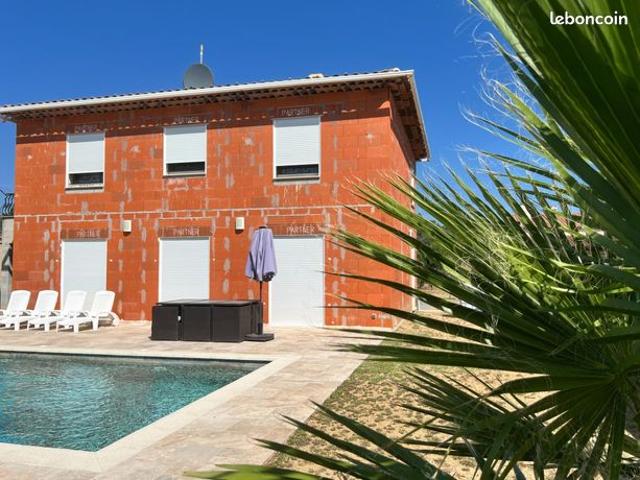 Villa 6 pièces 141 m²