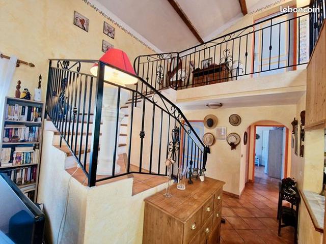 Villa 6 pièces 141 m²
