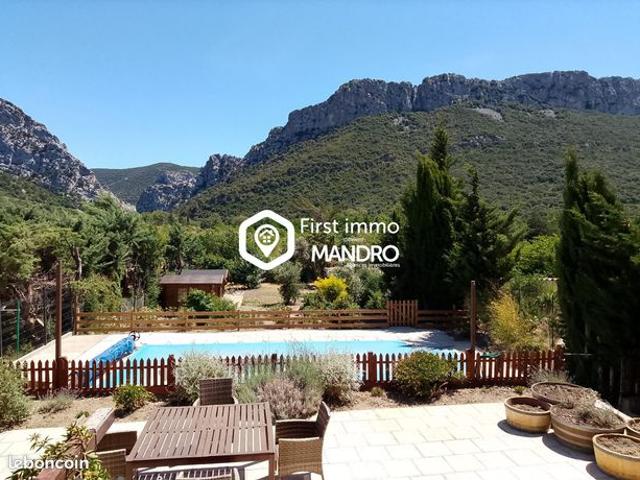 Villa 6 pièces 141 m²