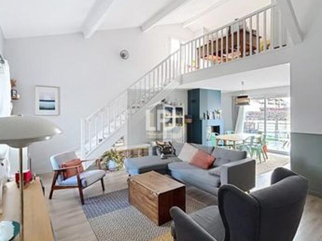 Villa 6 pièces 141 m²