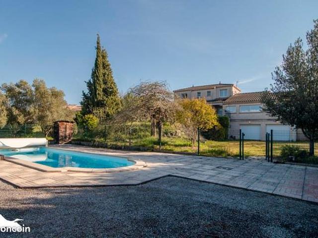 Villa 6 pièces 142 m²