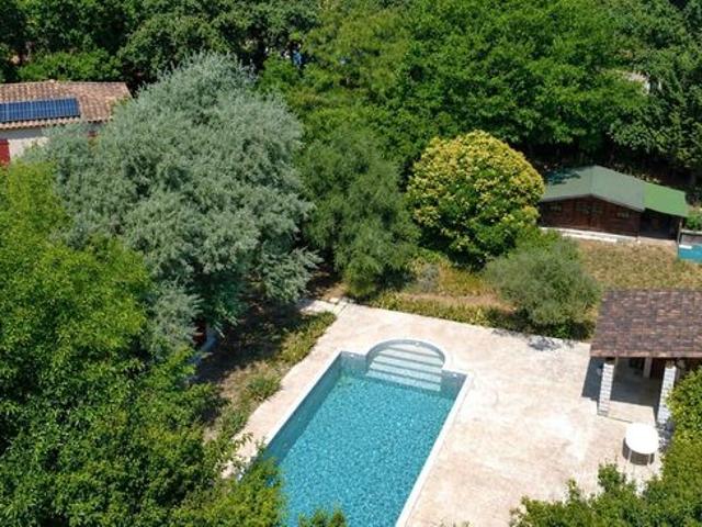 Villa 6 pièces 142 m²