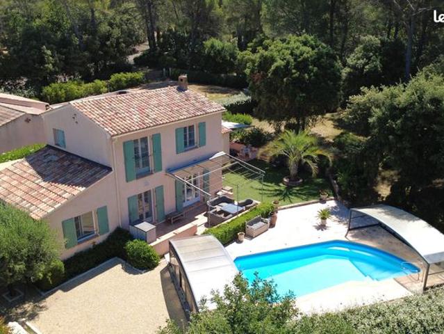 Villa 6 pièces 143 m²