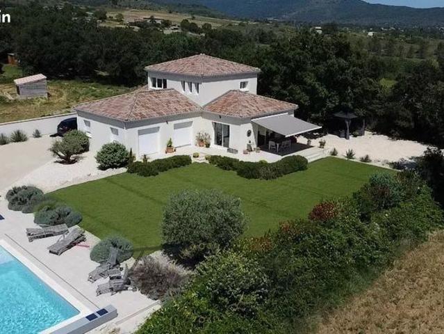 Villa 6 pièces 144 m²