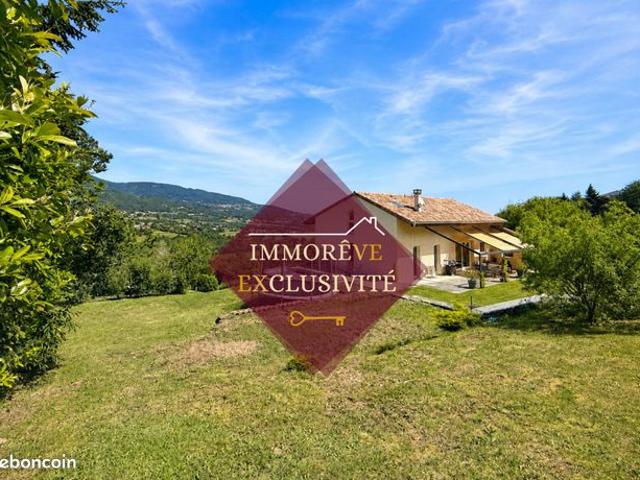 Villa 6 pièces 144 m²