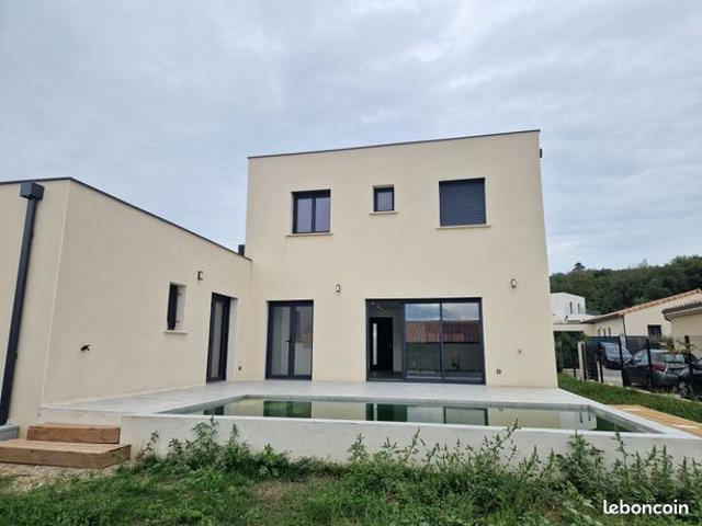 Villa 6 pièces 144 m²