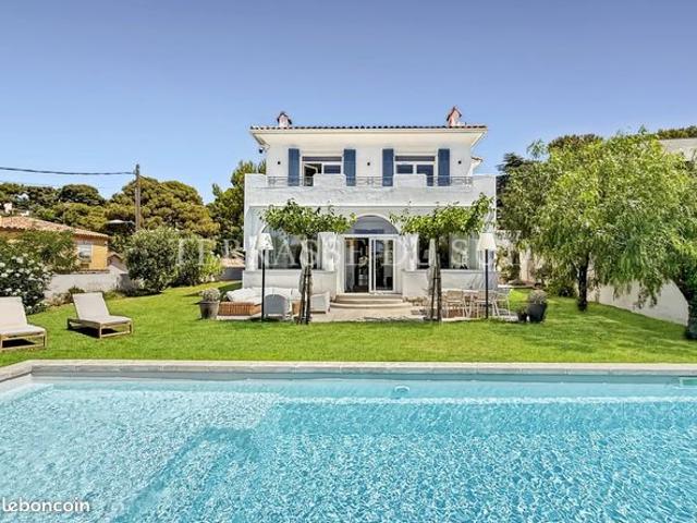 Villa 6 pièces 145 m²