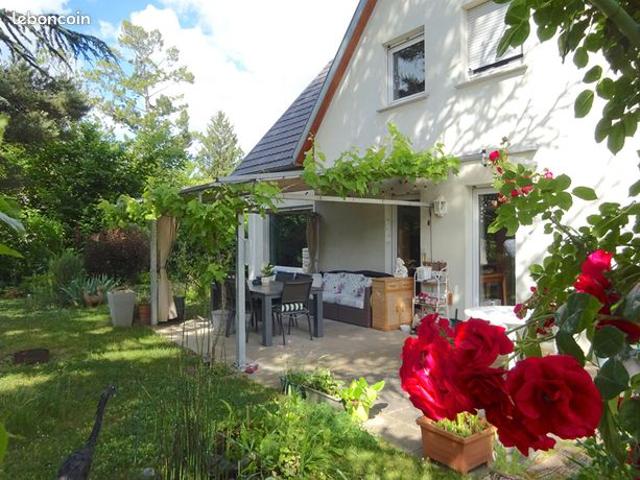 Villa 6 pièces 145 m²