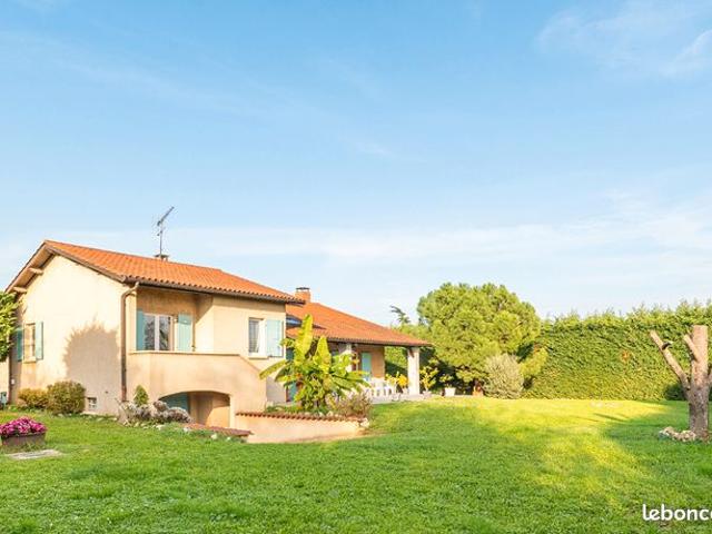 Villa 6 pièces 145 m²