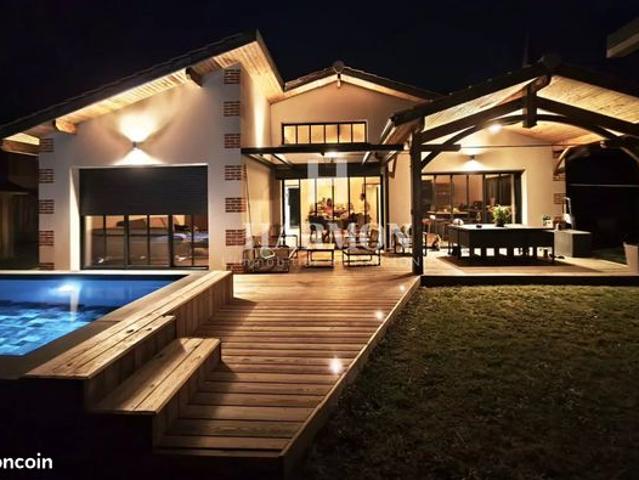 Villa 6 pièces 145 m²