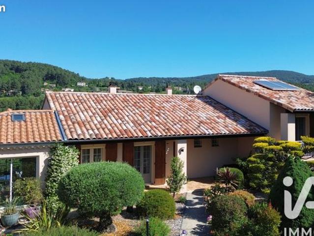 Villa 6 pièces 145 m²