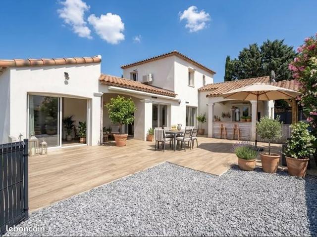 Villa 6 pièces 145 m²
