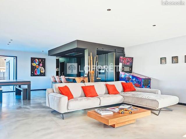Villa 6 pièces 145 m²