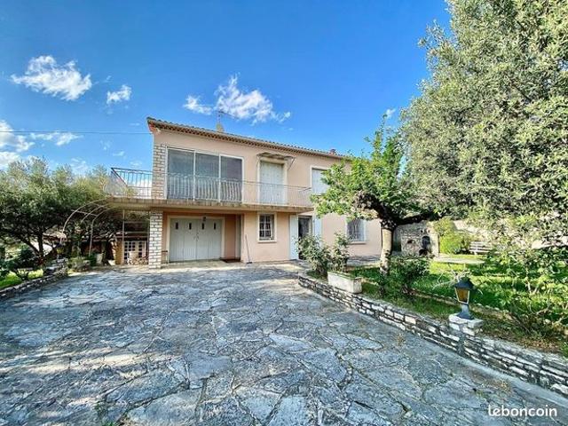 Villa 6 pièces 145 m²