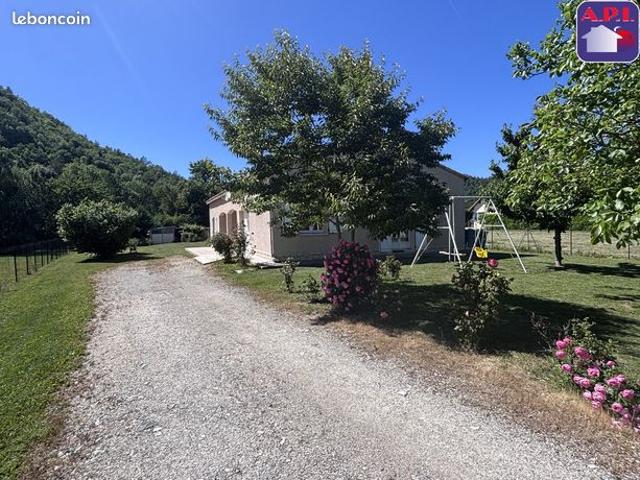 Villa 6 pièces 145 m²