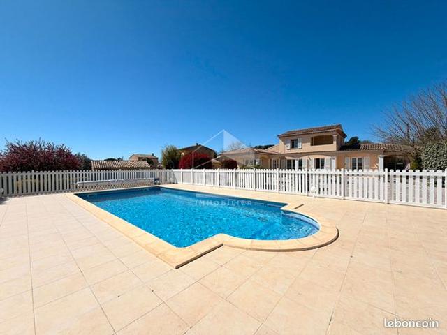 Villa 6 pièces 146 m²
