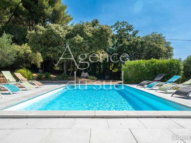 Villa 6 pièces 146 m²